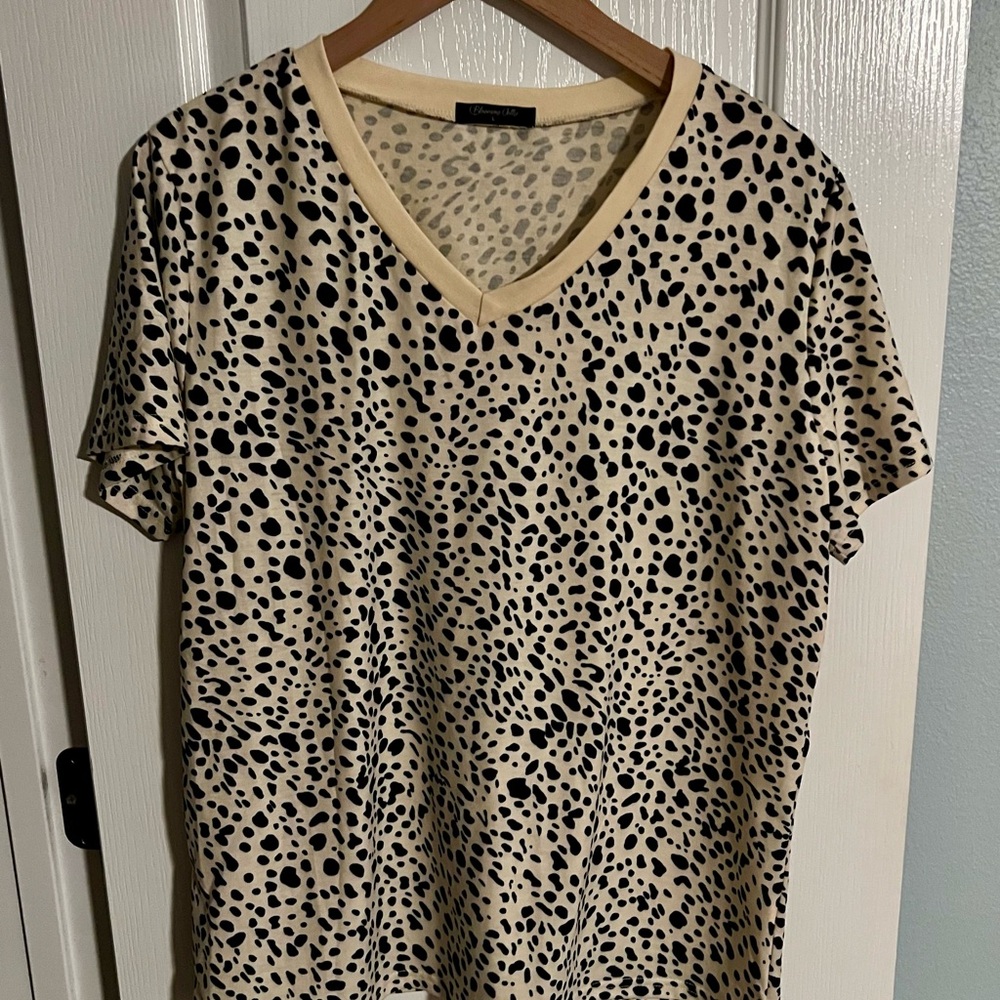 Animal Print V-Neck T-Shirt
